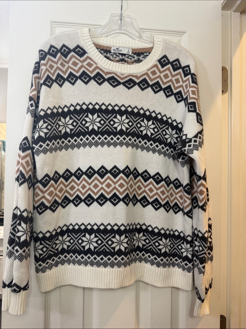 Hollister Cream Fair Isle Crewneck Sweater with Black & Tan Accents